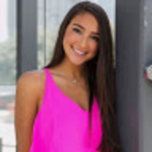 Meet your Posher, Raquel